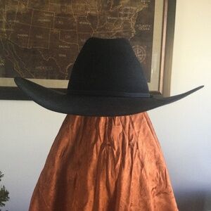 Resistol  western cowboy 4x Beaver.  6 7/8 long oval